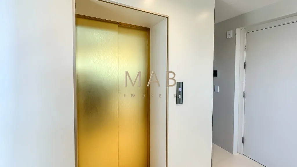 Imagem Cobertura duplex à Venda em Jurerê, com 4 suítes, rooftop com piscina infinita, elevador privativo, automação e alto padrão.
