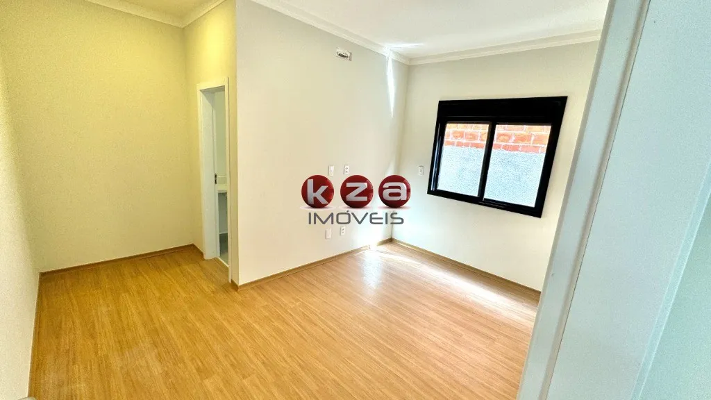 Imagem Linda casa térrea a venda no Condomínio Bosque da mata em Valinhos-SP, 3 suítes, 2 salas, 5 banheiros, 4 vagas, piscina, 197m²