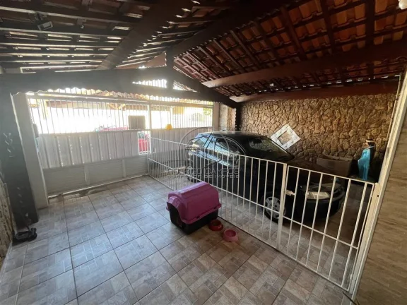 Imagem Casa Geminada Térrea com Piscina e 3 Quartos no Tupi, Praia Grande