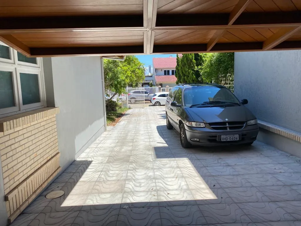 Imagem Sobrado 5 Dormitórios - Bairro Atlantida