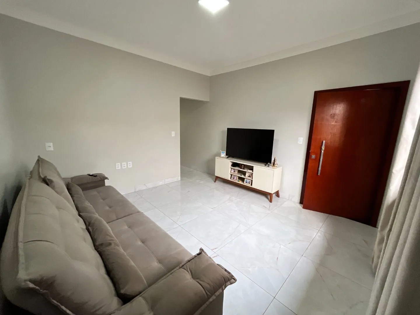 Imagem Casa com 3 dormitórios à venda, 155 m² por R$ 530.000,00 - Afonso Queiroz - Patos de Minas/MG