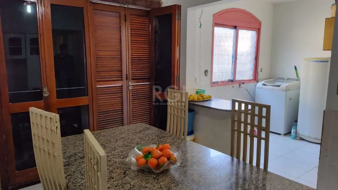 Imagem Casa para Venda - 236m², 4 dormitórios, 5 vagas - Vila São José