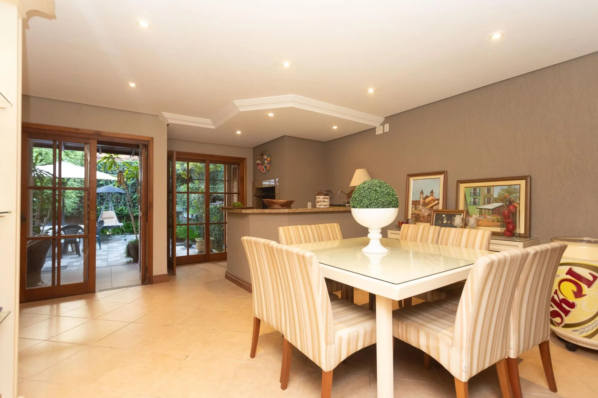 Imagem Casa no Chácara das Pedras com piscina e 316m2