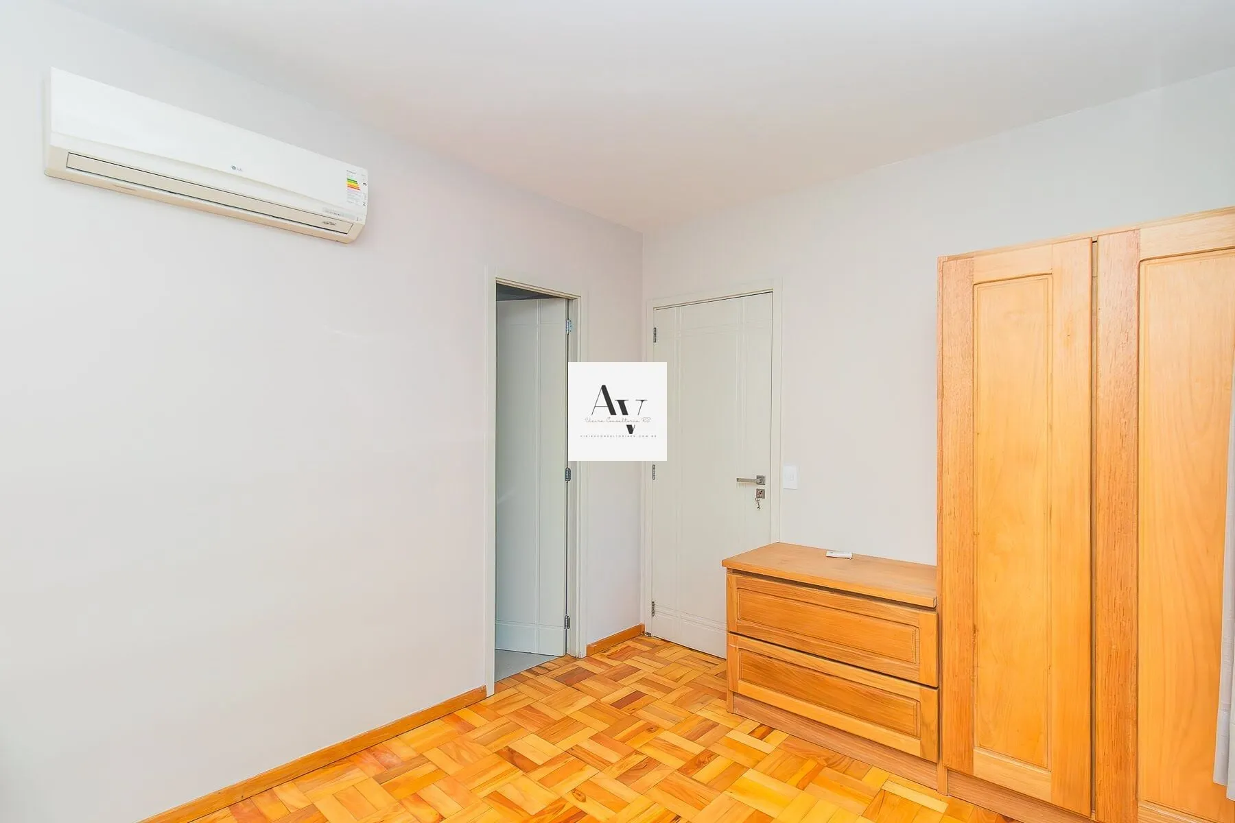 Imagem Apartamento à venda no bairro Moinhos de Vento - Porto Alegre/RS