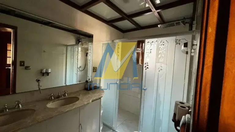 Imagem Casa de Alto Padrão à Venda com 540m² - Espaço, Conforto e Sofisticação