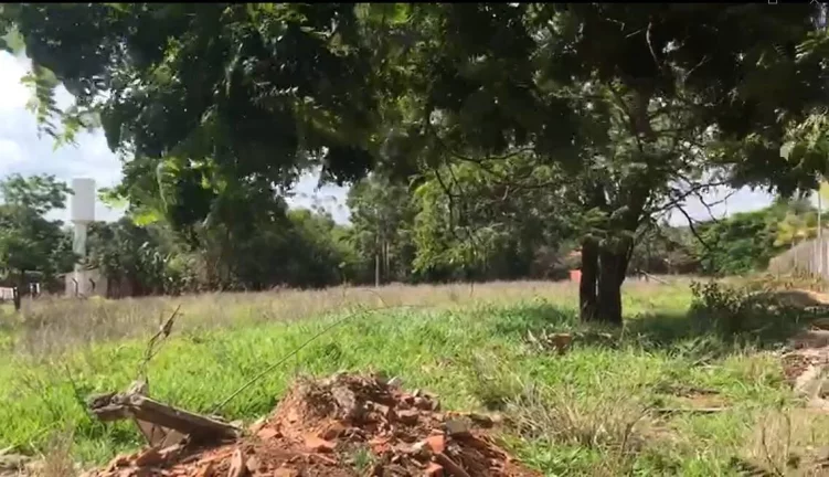 Imagem Terreno para chácara dentro de condomínio no interior de São Paulo