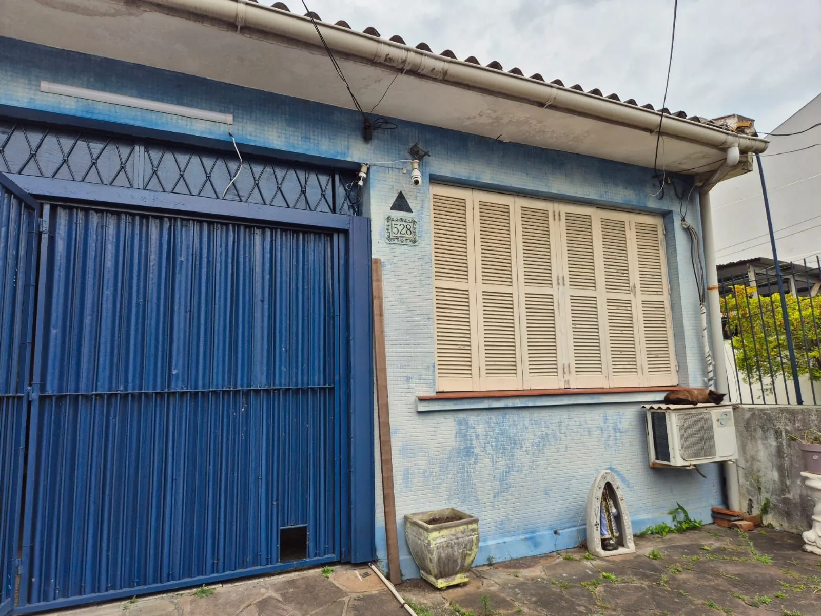 Imagem Casa térrea com pátio aos fundos