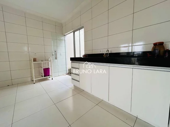 Imagem Casa à venda no bairro Canarinho - Igarapé/MG