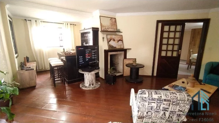 Imagem (Permuta ou financiamento) Casa a venda com amplo terreno, 04 quartos c/suíte, 05 vagas, salão de festas, no Tarumã em Curitiba PR