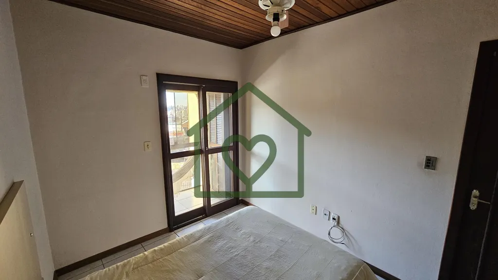 Imagem Casa no Bairro Santo Antônio com 167 m², 4 Dormitórios e 2 Suítes em Rua Tranquila 
Localizada n...