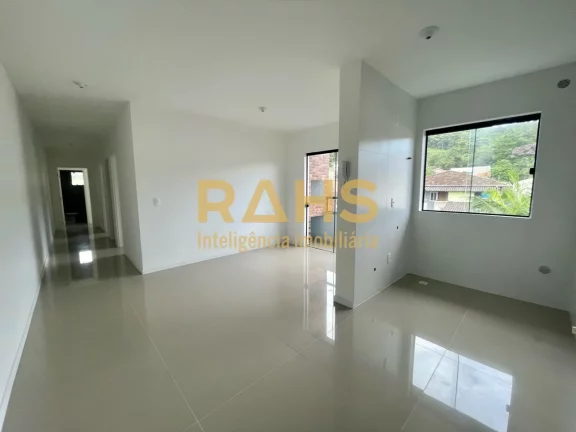 Imagem Apartamento com 1 suíte mais 2 quartos à venda no Bairro Iririú em Joinville - SC, por R$ 385.000...