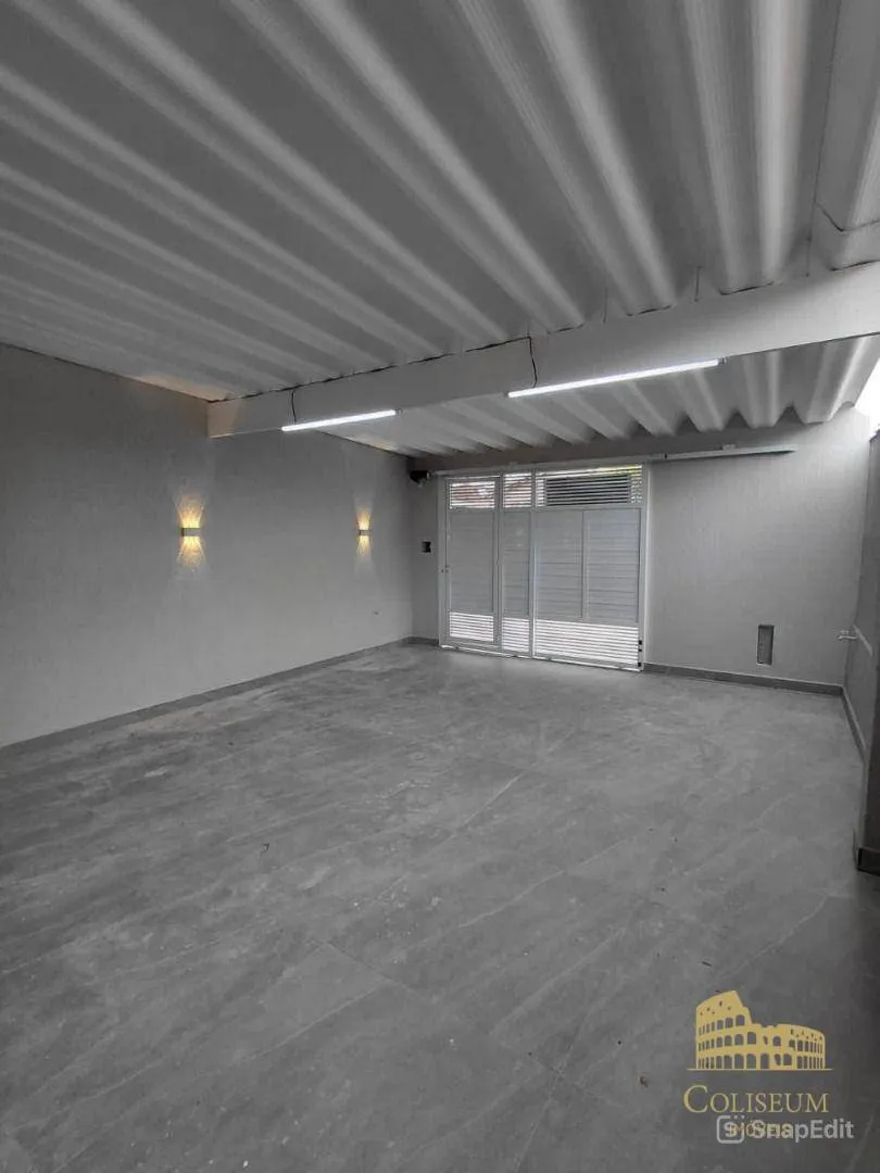 Imagem Casa 2 Dormitórios a venda no Caiçara
