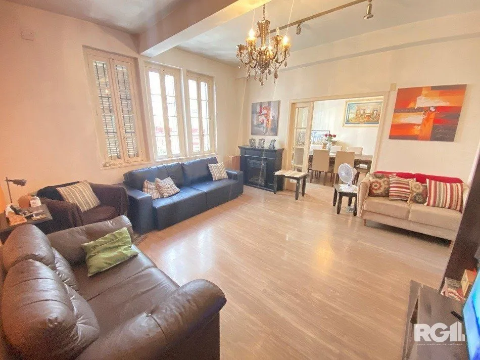 Imagem AMPLO APARTAMENTO À VENDA 2 DORMITÓRIOS