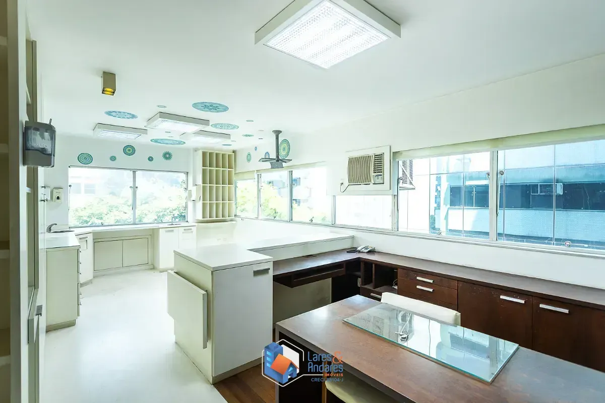 Imagem Conjunto comercial para venda em Consolação, 114m²