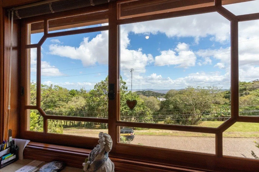 Imagem Casa para Venda - 358.78m², 3 dormitórios, sendo 1 suites, 3 vagas - Jardim Isabel