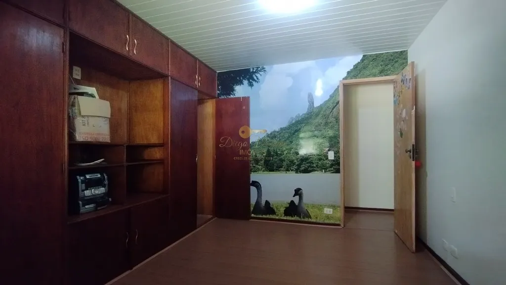 Imagem Casa em Condomínio para Venda em Teresópolis / RJ no bairro Três Córregos