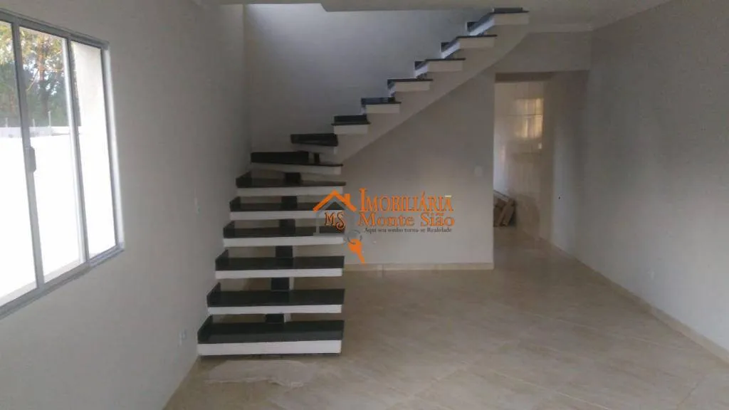 Imagem Sobrado com 3 dormitórios à venda, 224 m² por R$ 690.000,00 - Parque Flamengo - Guarulhos/SP