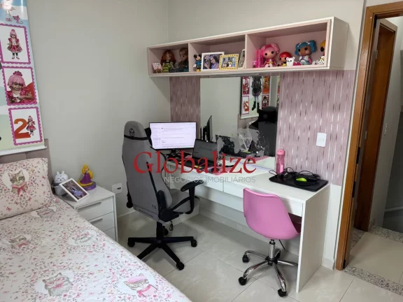 Imagem Casa em Villagio com 2 Dormitórios e Garagem para 3 Carros ? Santos R$ 885 mil