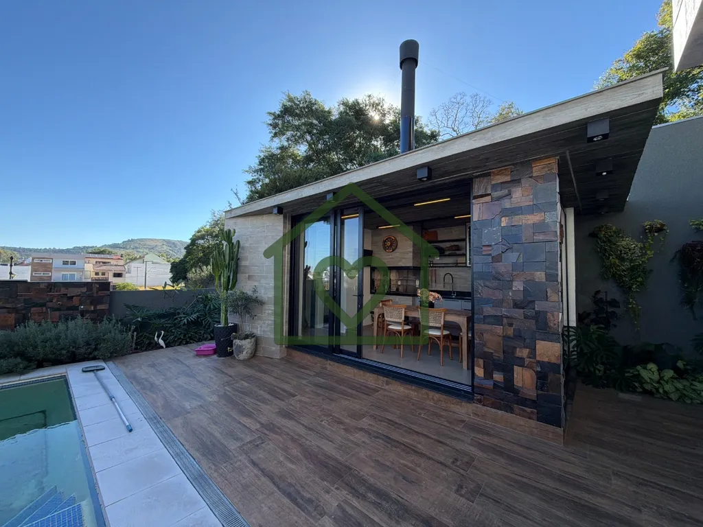 Imagem Casa de Luxo à Venda 
 
Se você procura por conforto, segurança e sofisticação, esta é a casa ...