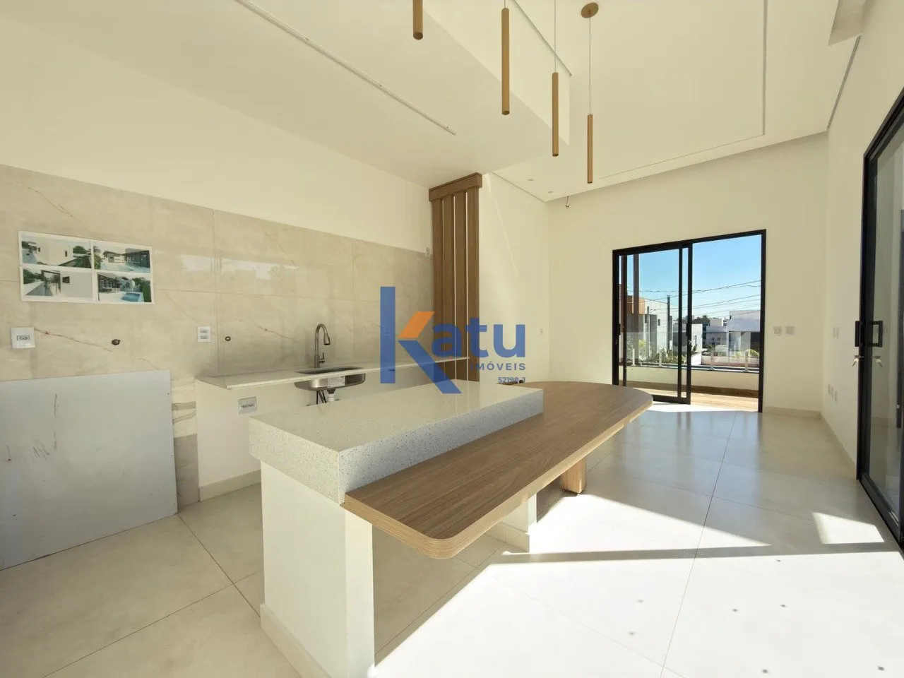 Imagem CASA À VENDA NO CONDOMÍNIO RESERVA ERMIDA - JUNDIAÍ/SP

O imóvel possui 147 m² de área constru...