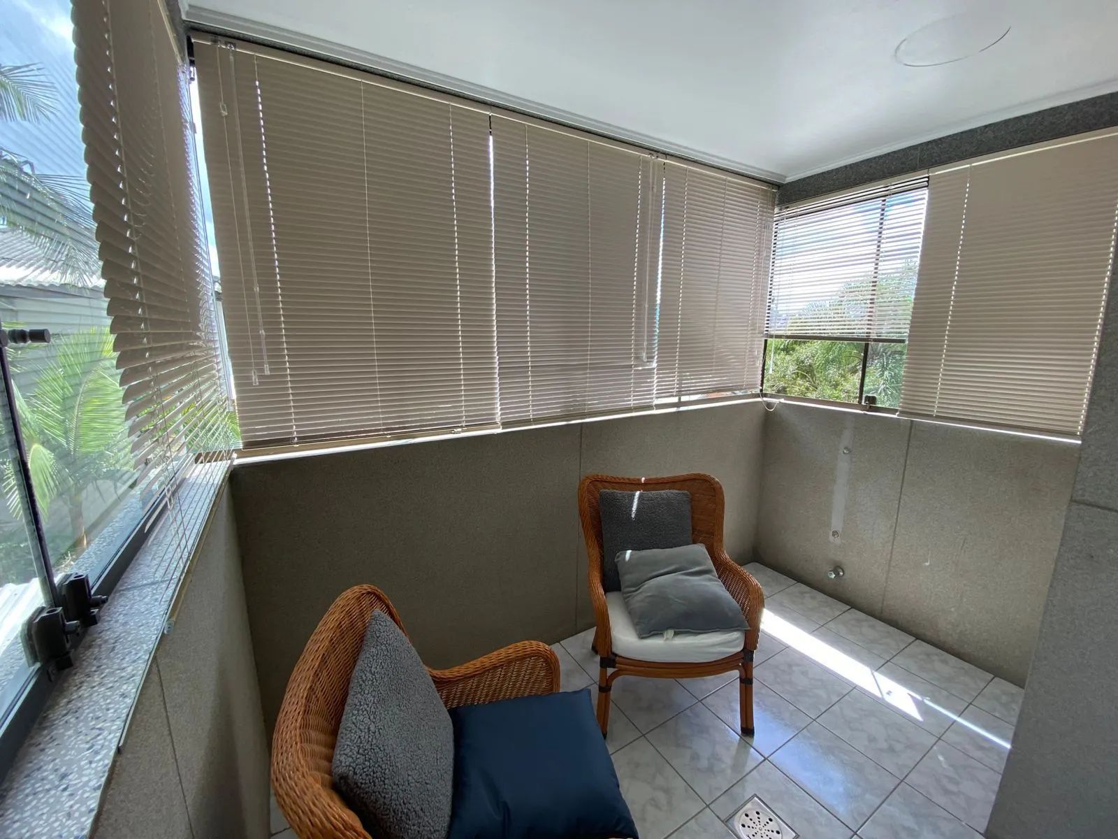 Imagem APARTAMENTO 2 DORMITÓRIOS E COM VAGA DE GARAGEM NO JARDIM BOTÂNICO