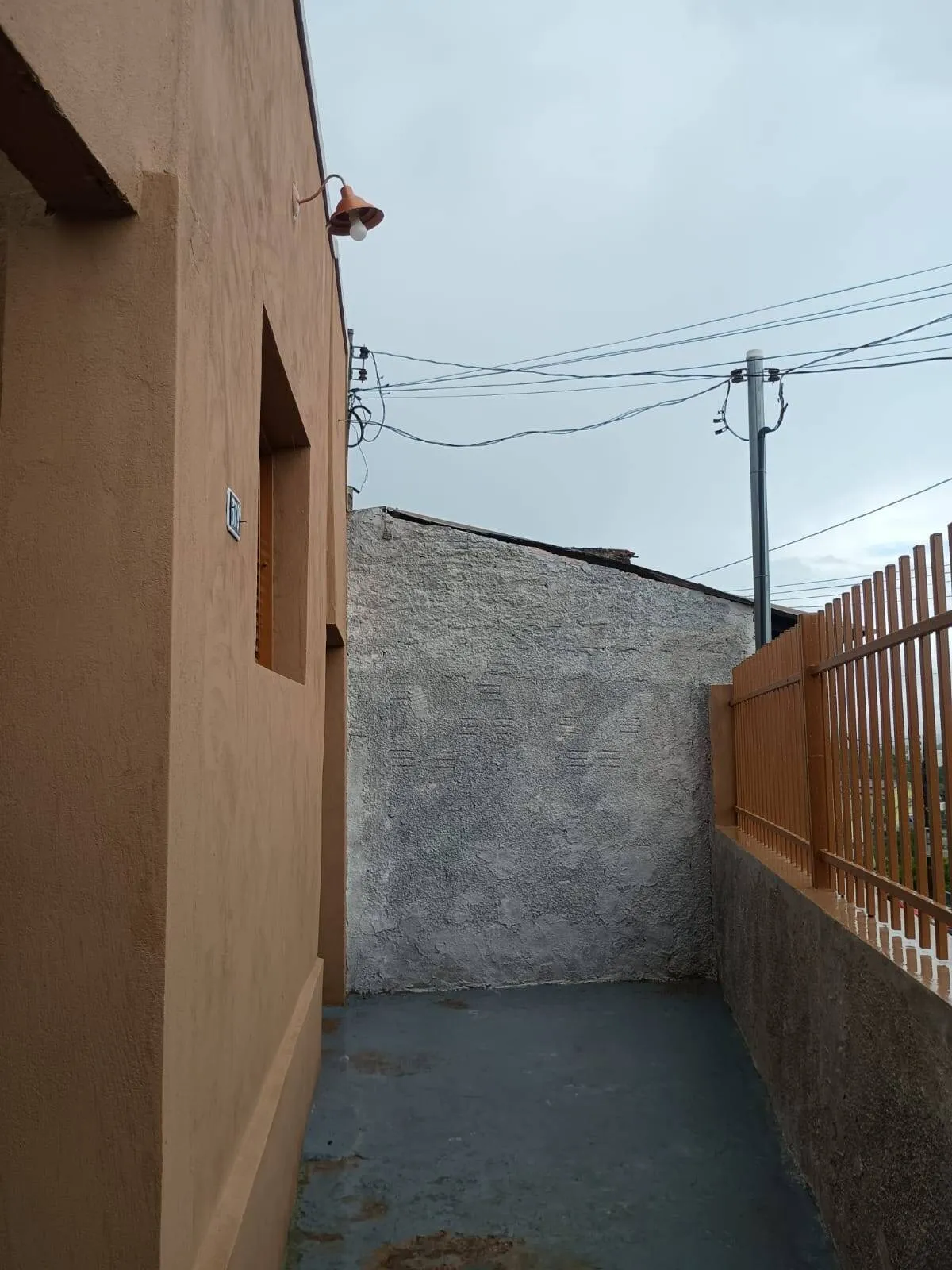 Imagem Casa de um quarto no barro lixeira