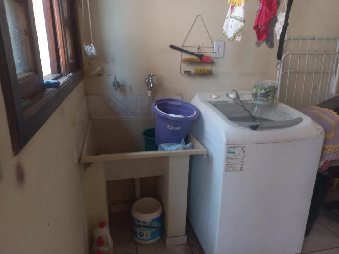 Foto do imóvel Casa à venda 3 Quartos, 1 Suite, 2 Vagas, 324M², Parque São Domingos, Pindamonhangaba - SP