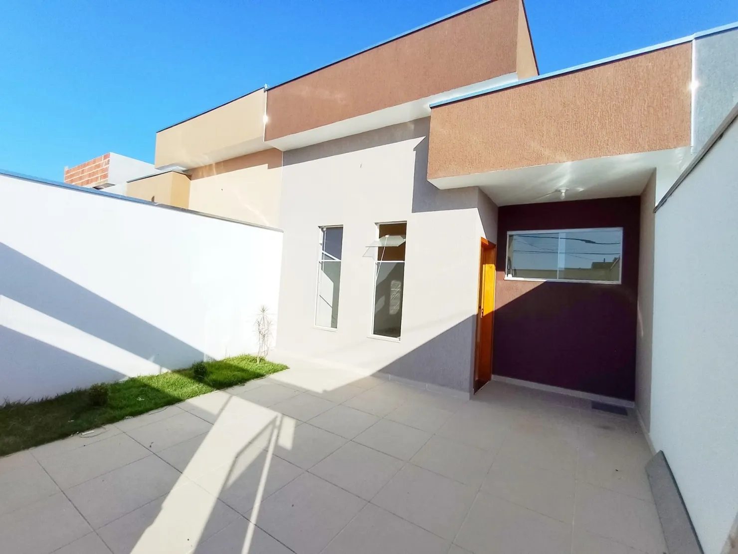 Foto do imóvel Casa à venda 3 Quartos, 1 Suite, 2 Vagas, 160M², Jardim Oásis, Taubaté - SP