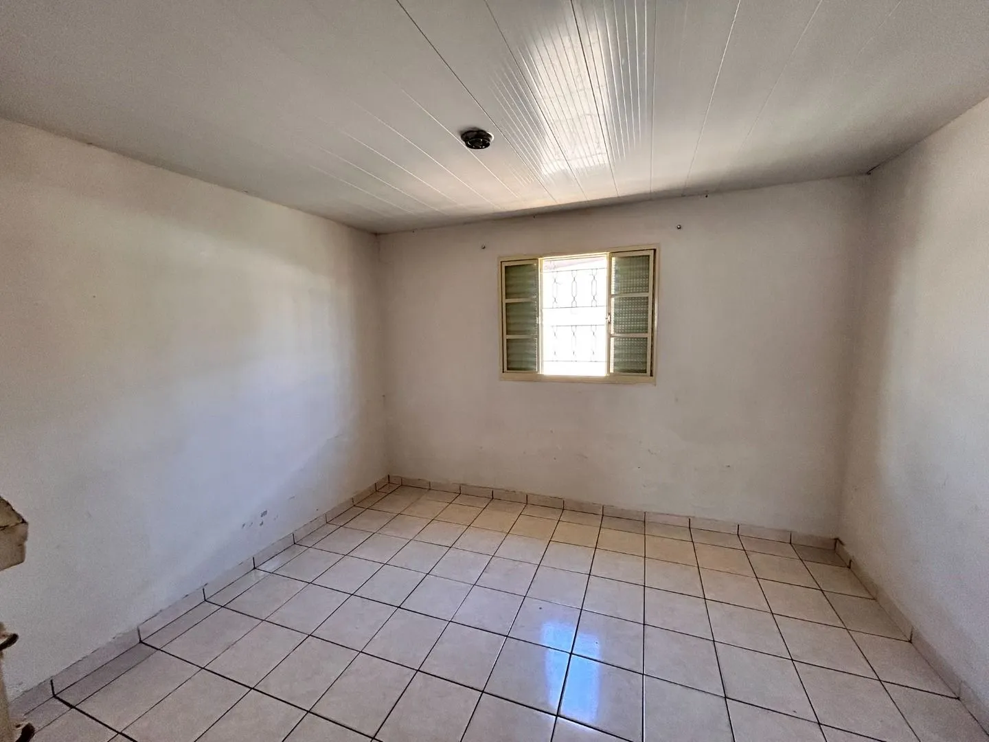 Imagem Casa com 2 dormitórios para alugar, 100 m² por R$ 1.300,00/mês - Boa Vista - Patos de Minas/MG