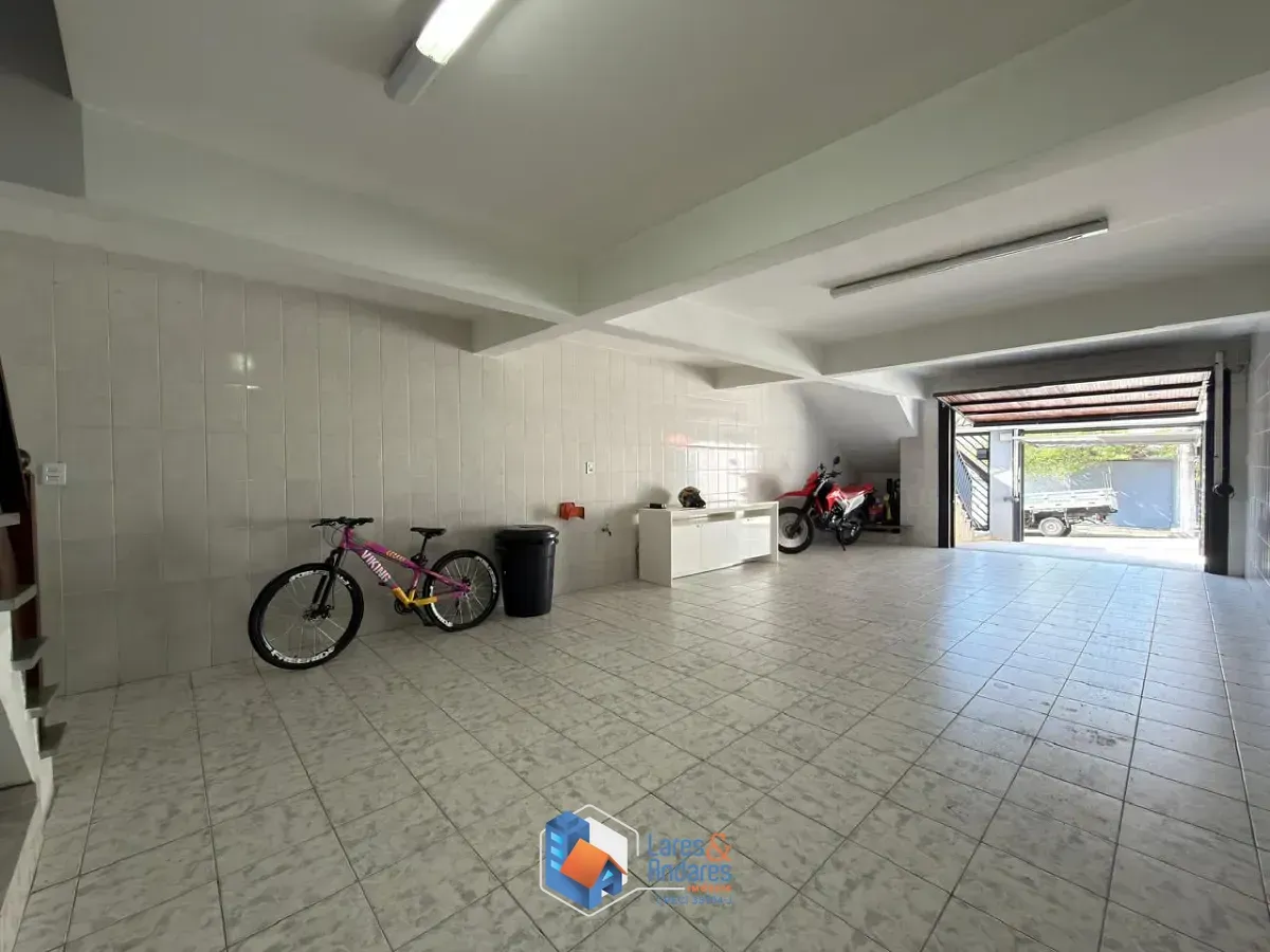 Imagem Sobrado para venda em Parque Vitória com 3 quartos, sendo 1 suíte, 208m²