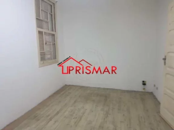 Imagem Vende Casa no Gonzaga, Santos - 500 mts