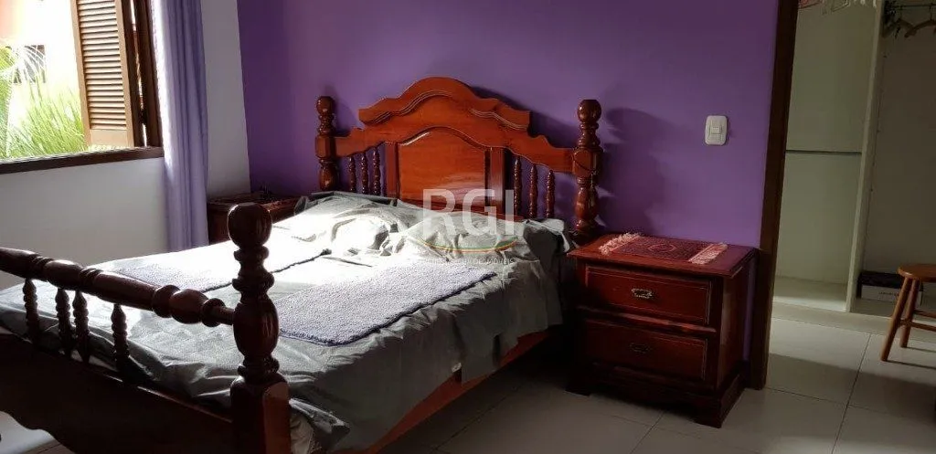 Imagem Casa para Venda - 300m², 4 dormitórios, sendo 2 suites, 4 vagas - Medianeira