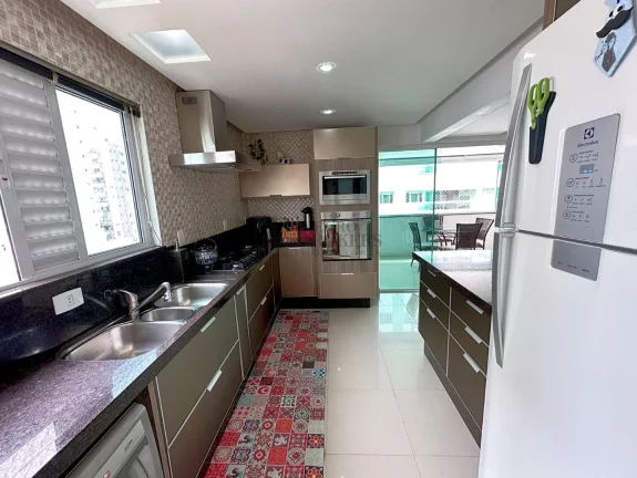 Imagem Apartamento com 3 suítes à venda no Pioneiros em Balneário Camboriú/SC