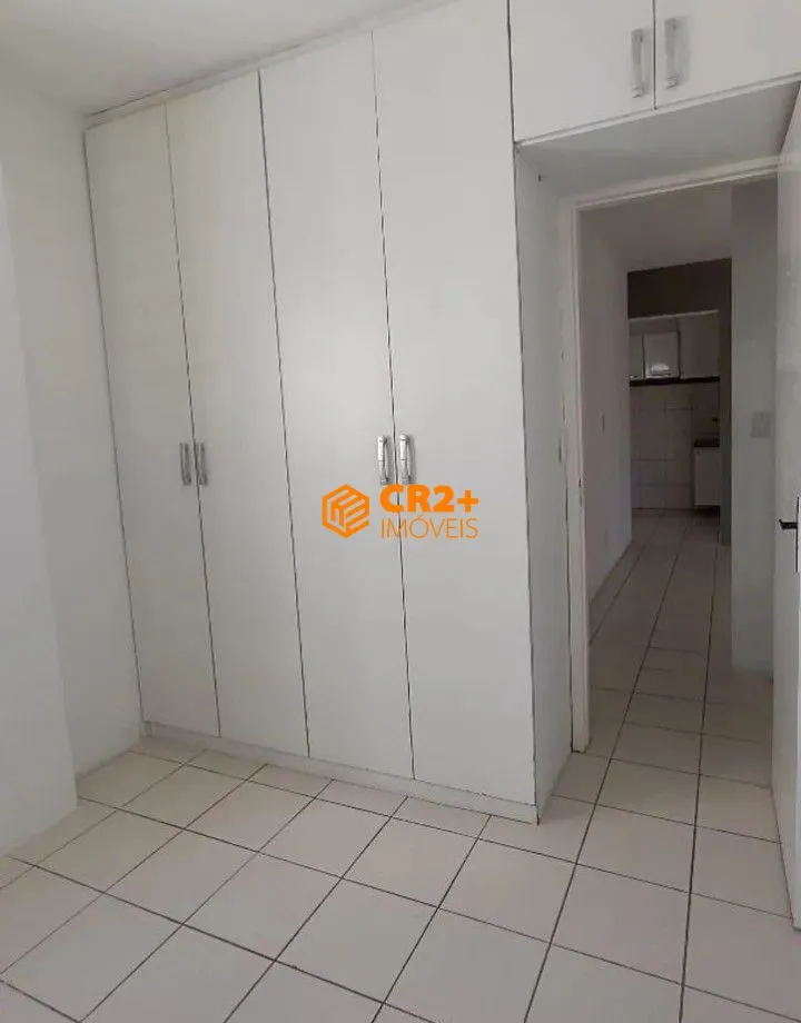 Imagem Vendo apartamento em Boa Viagem com 2 quartos e uma suíte.