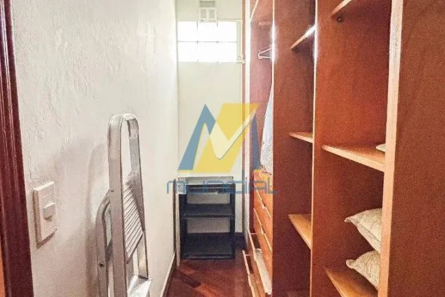 Imagem Casa Alto Padrão com 4 Dormitórios, Espaço Gourmet e 5 Vagas