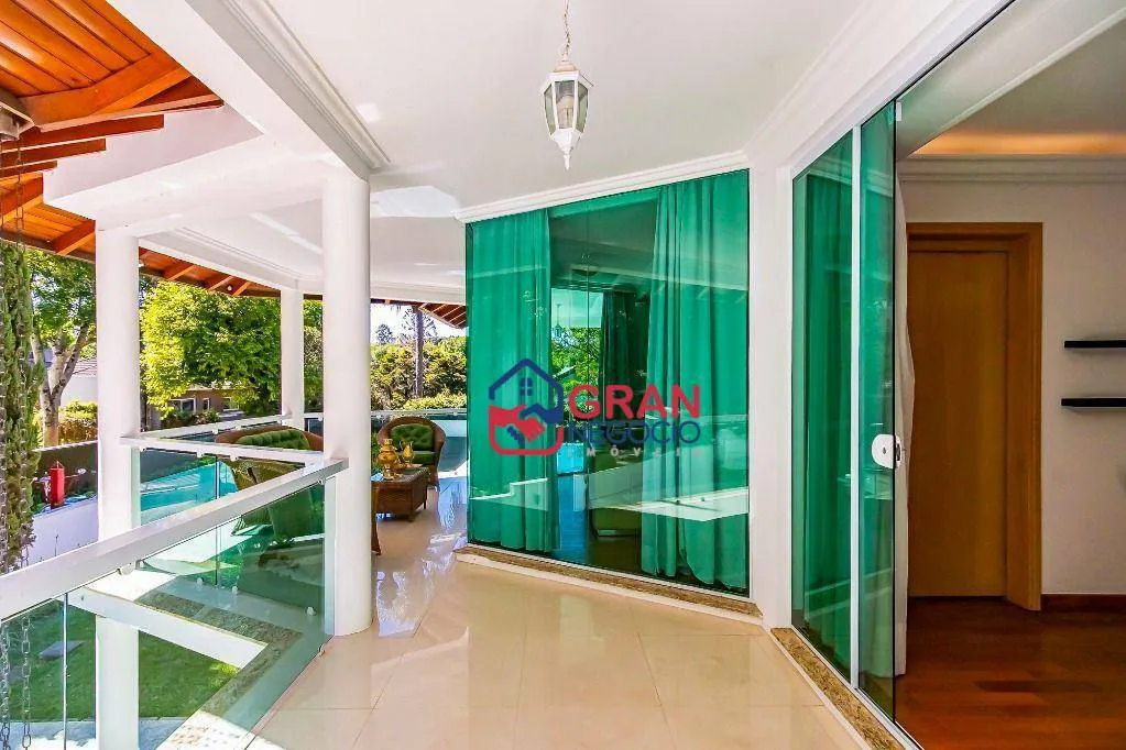 Imagem Casa em condomínio à venda, 4 suítes e 7 vagas