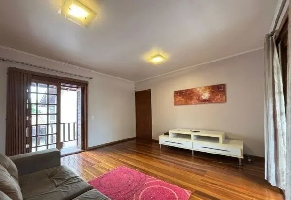Imagem casa sobrado na Medianeira com 4 dormitórios