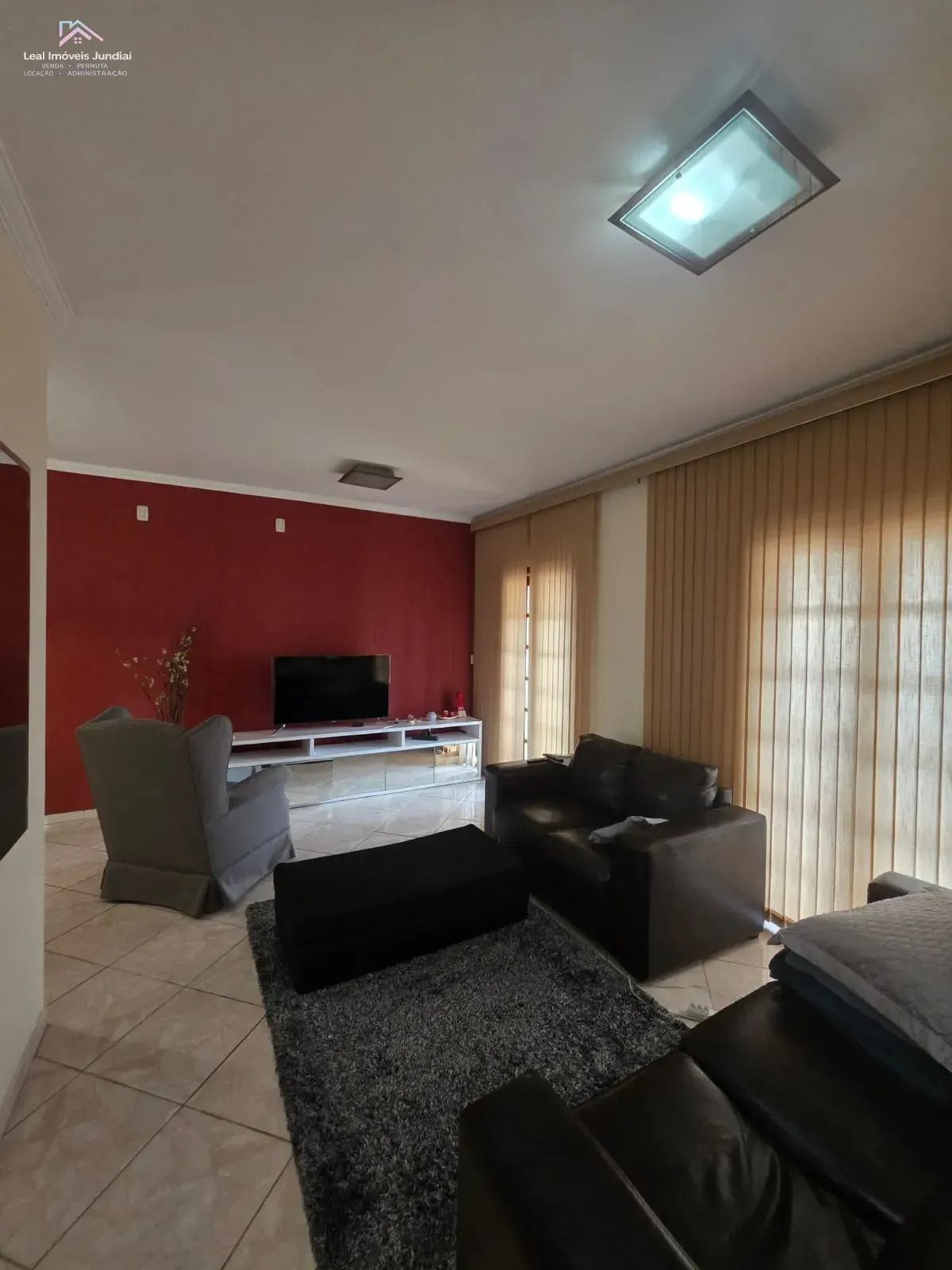 Imagem Casa à venda - Área útil 150 m2 com 2 dormitórios sendo 1 súíte - 2 vagas - Excelente Oportunidade d
