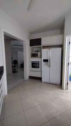 Imagem Casa térrea, 3 dormitórios ( 1 suíte), 4 vagas, Cond. Crystal Park, Jacareí.