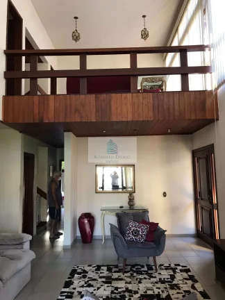 Imagem Casa de Luxo em Condomínio na Taquara, Rio de Janeiro - 5 Quartos, 5 Suítes, 430m² - Imperdível!