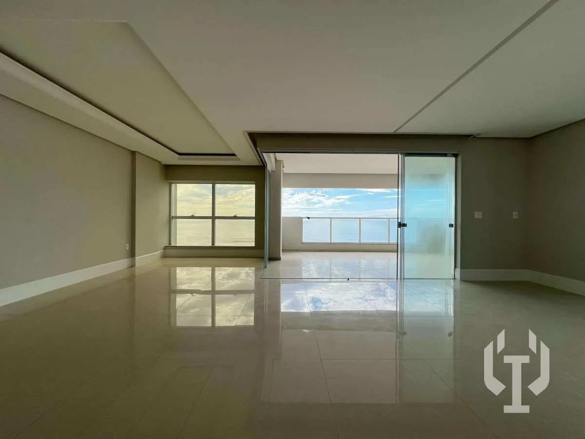 Foto do imóvel Apartamento Novo Frente Mar 4 Suítes, com Lazer Completo, em Meia Praia