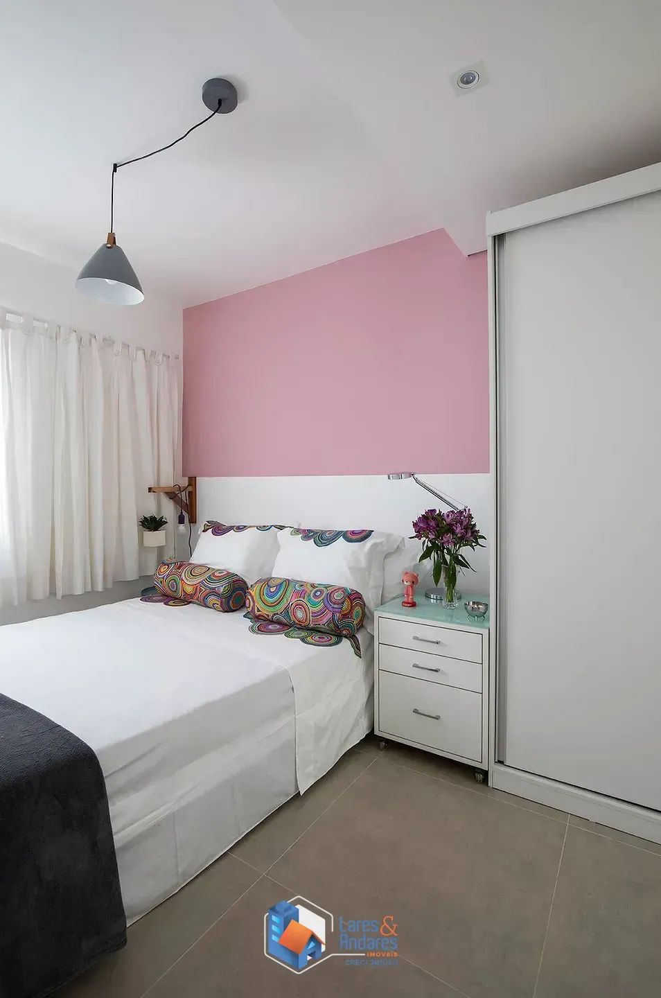 Imagem Apartamento para venda e locação em Itaim Bibi com 2 quartos, sendo 2 suítes, 62m²
