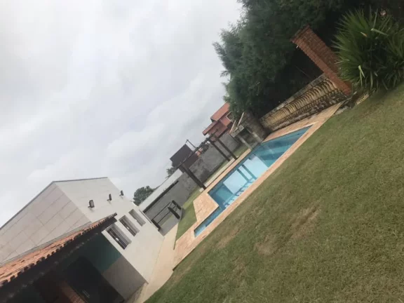 Imagem Casa de campo - Belíssima Chácara á venda em Boituva/SP, 1h20 da Capital