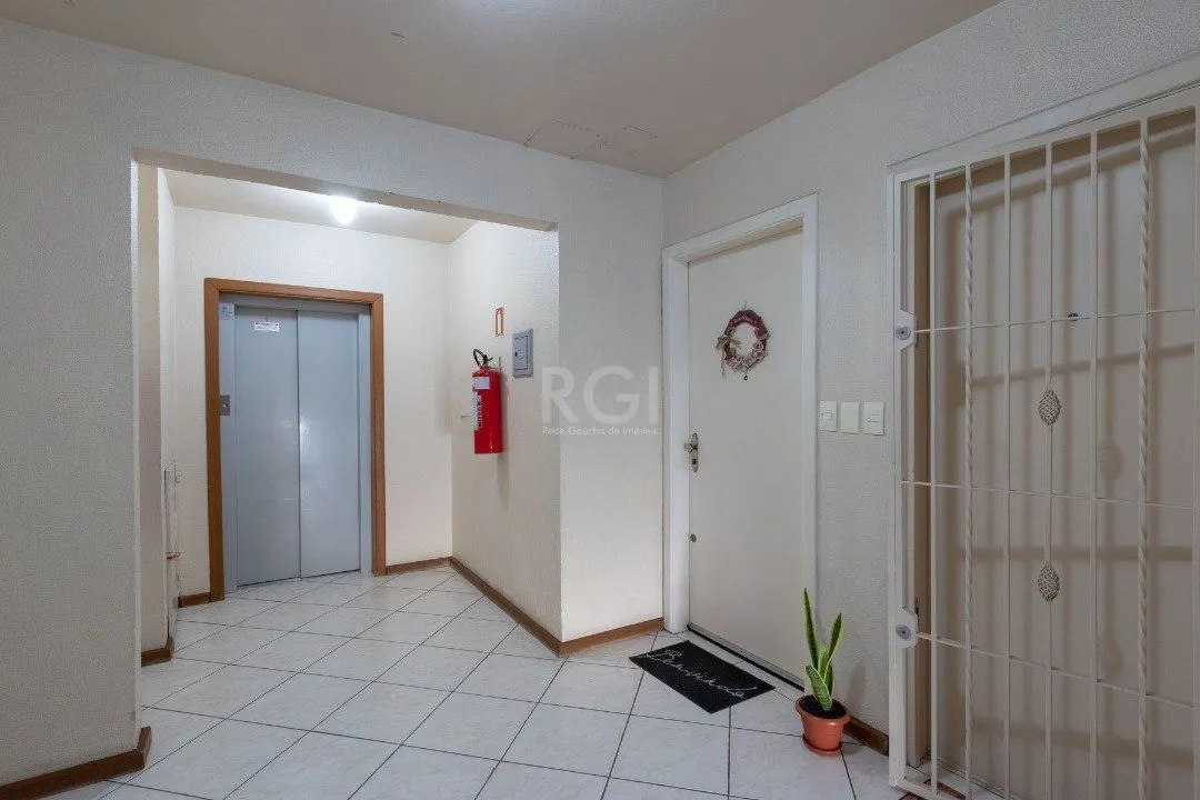 Imagem Apartamento para Venda - 62m², 3 dormitórios, 1 vaga - Nonoai