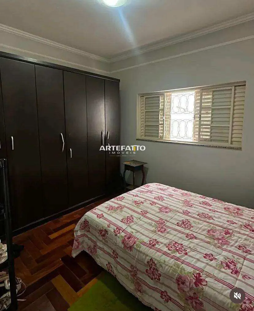 Imagem Casa à venda em Franca, Parque Franville, com 3 quartos, 190m2
