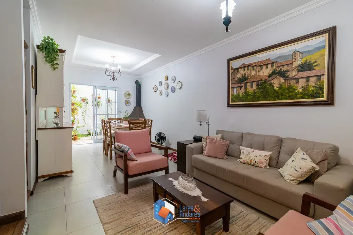 Imagem Casa no condomínio Condomínio Vila Hípica para venda com 4 quartos, sendo 2 suítes, 151m²