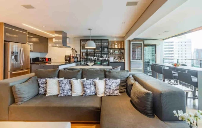Imagem Apartamento à venda na Vila Nova Conceição, com 2 Quartos sendo 1 Suíte, 2 Salas, 3 Vagas e 160m² de Área