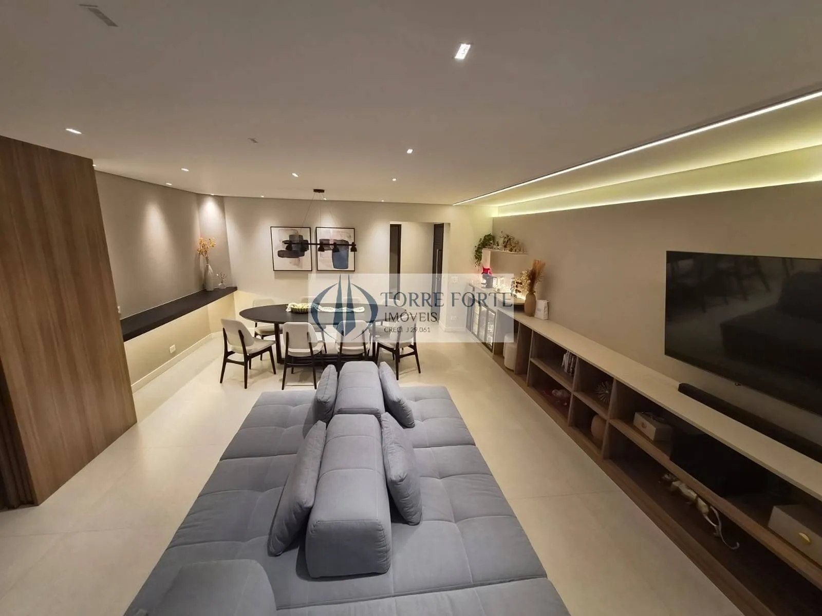 Imagem Excelente apartamento, 170 m² 3 dormitórios sendo 1 suíte máster com closet