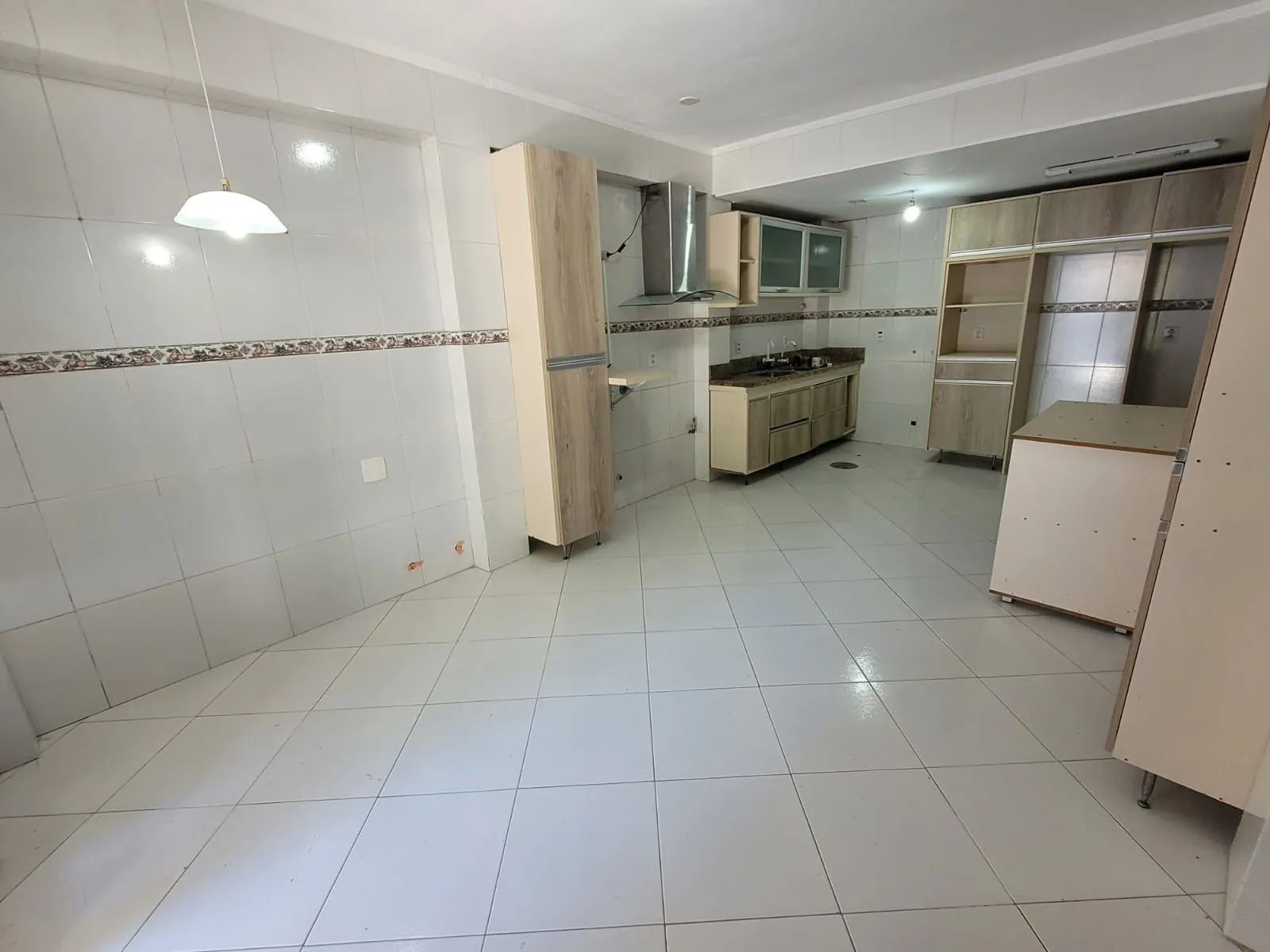 Imagem Casa no bairro Ipanema com 291 m² de área privativa e 8 garagens