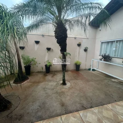 Imagem Casa à venda no bairro Jardim Nenê Gomes, em Uberaba